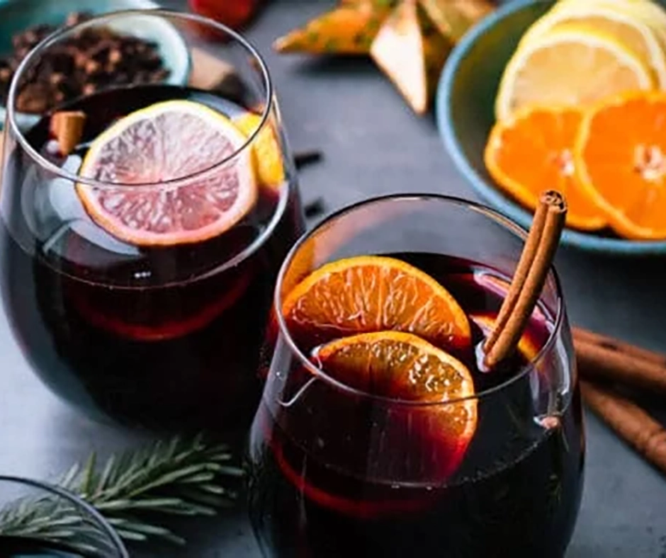 https://www.wairauriverwines.com/wp-content/uploads/2023/07/Mulled-Wine-kitchenconfidante-1.webp